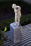 'beschermd', brons, Agnes Bomers